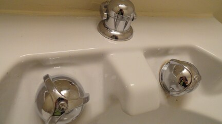 baño - 1450 E 55th Pl