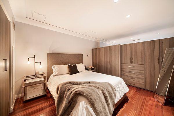 Building Photo - 1 bedroom in NEW YORK NY 10005