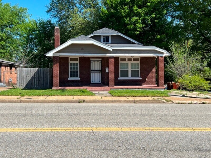 Foto principal - 686 E Mallory Ave