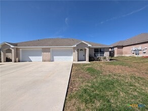 Building Photo - 3014 Douglas Fir Dr