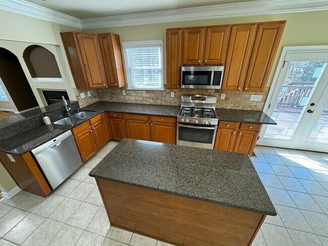 Foto del edificio - 2620 Springmonte Pl