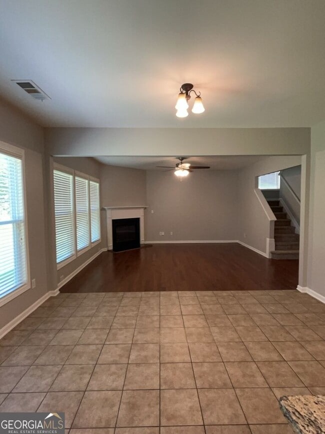 Building Photo - 3537 Harvest Ridge Ln NE