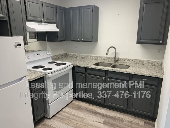 Building Photo - 105 Meaux Blvd