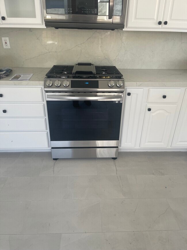 Foto del edificio - 2261 Boxwood Dr