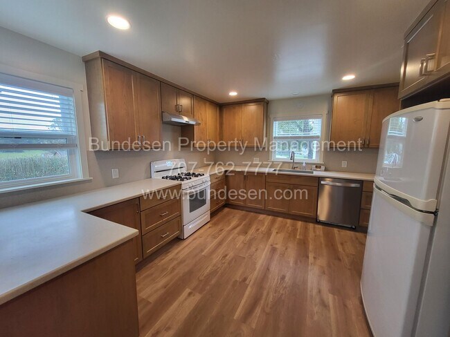 Foto del edificio - 1348 Skillman Ln