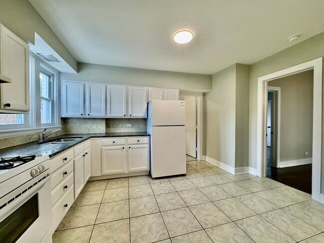 Foto del edificio - 844 Deerfield Rd