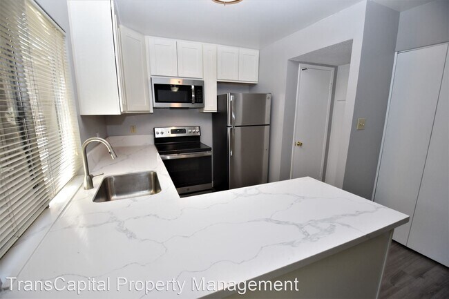 Foto del edificio - 8867 Salmon Falls Dr