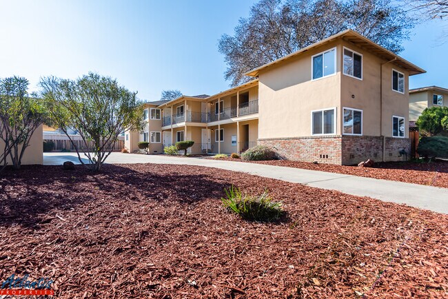 Foto del edificio - 1240 Brookfield Ave