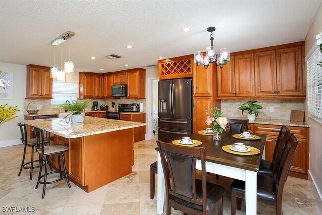 Foto del edificio - 698 107th Ave N