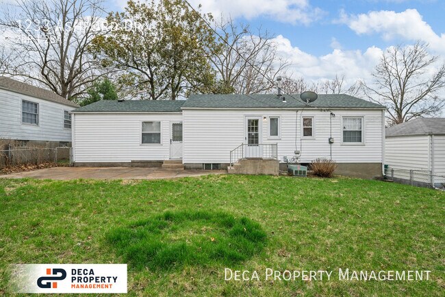 Building Photo - 1233 Ashford Dr