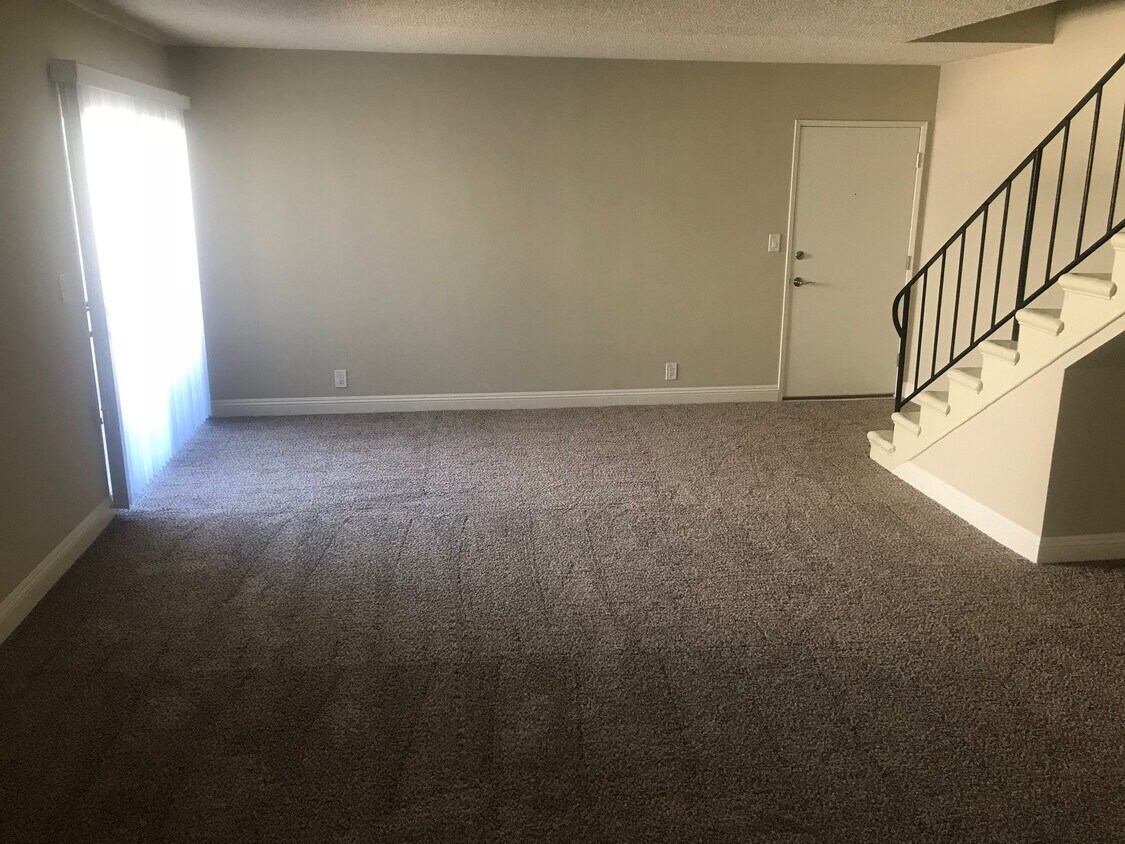 Foto del edificio - 465 E Tujunga Ave