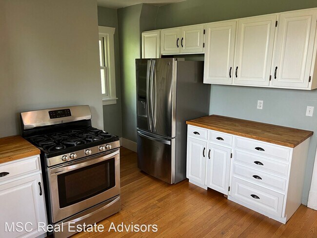 Building Photo - 3 br, 1 bath House - 2751 S Grant St