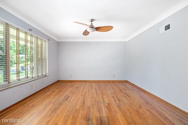 Building Photo - 3 br, 2 bath House - 1200 St Louis