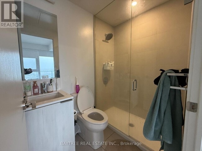 Photo du bâtiment - 1000 Portage Pkwy