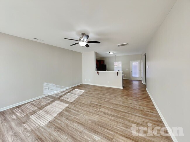 Building Photo - 2491 Marthas Ridge Dr