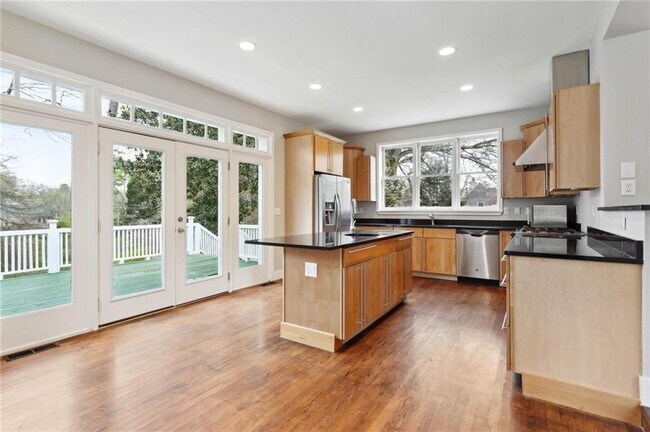 Foto del edificio - 2849 Ashford Rd NE