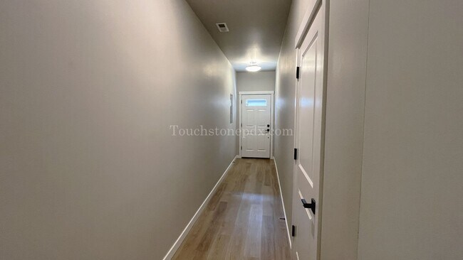 Foto del edificio - Modern 3-Bedroom Home!