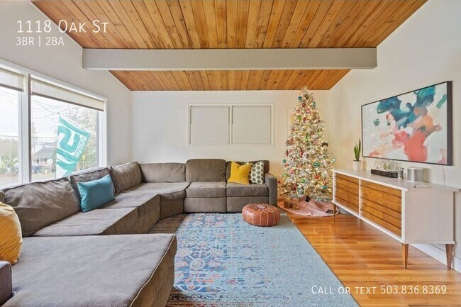 Foto del edificio - 1118 Oak St