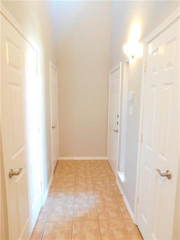 Building Photo - 144 Castleridge Dr
