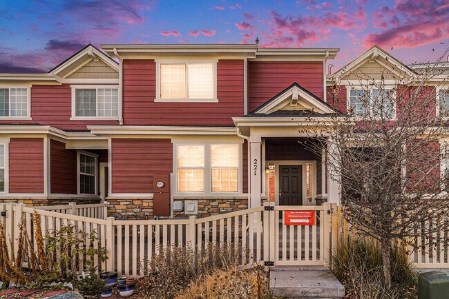 Foto del edificio - 221 Jackson Dr