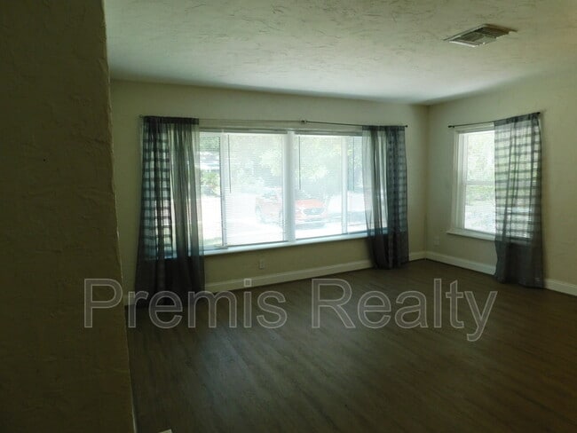 Photo - 5156 5th Ave S House