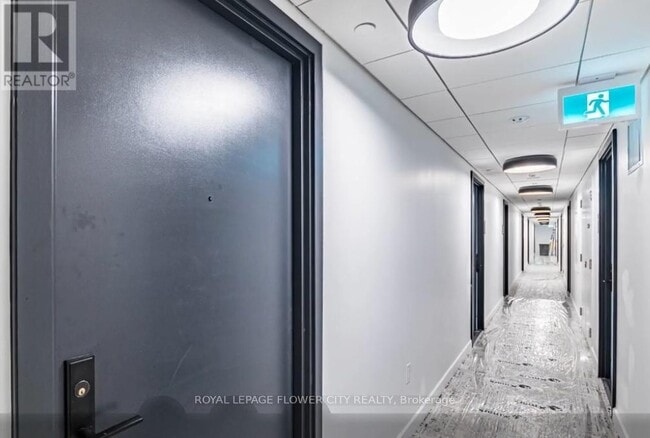 Building Photo - 3009 Novar Rd