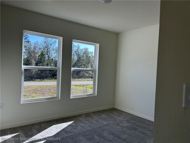 Foto del edificio - 8006 Bernal Dr