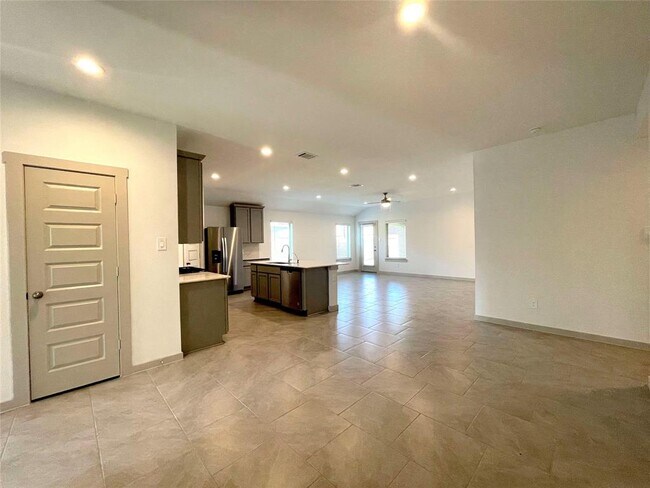 Foto del edificio - 3947 Everett Terrace Ln