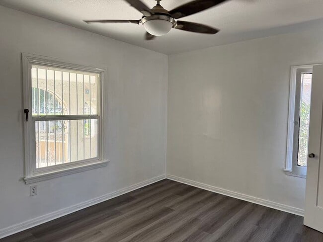 Building Photo - 1140 S San Antonio Ave