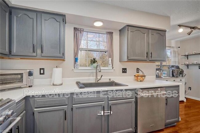 Building Photo - 1220 Woods Edge Cir