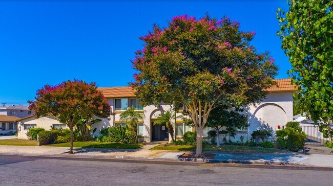 Foto del edificio - 12705 Kalnor Ave