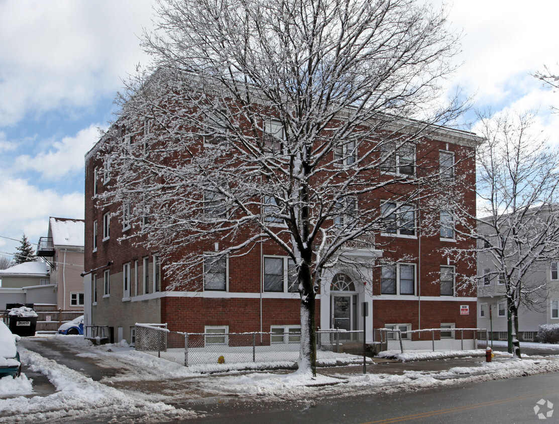 Building Photo - 1 Main St