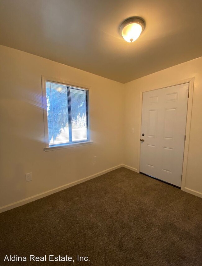 Building Photo - 1 br, 1 bath House - 2458-A Freedom Blvd.