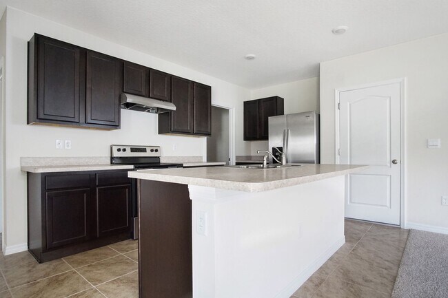 Building Photo - Two-Story Home Available in Davenport!