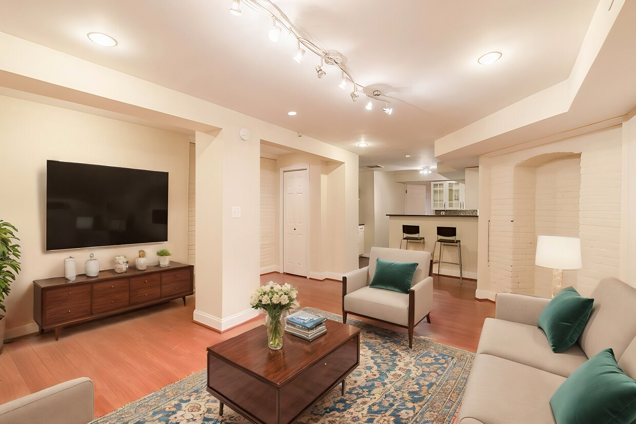 Foto principal - 3424 13th St NW