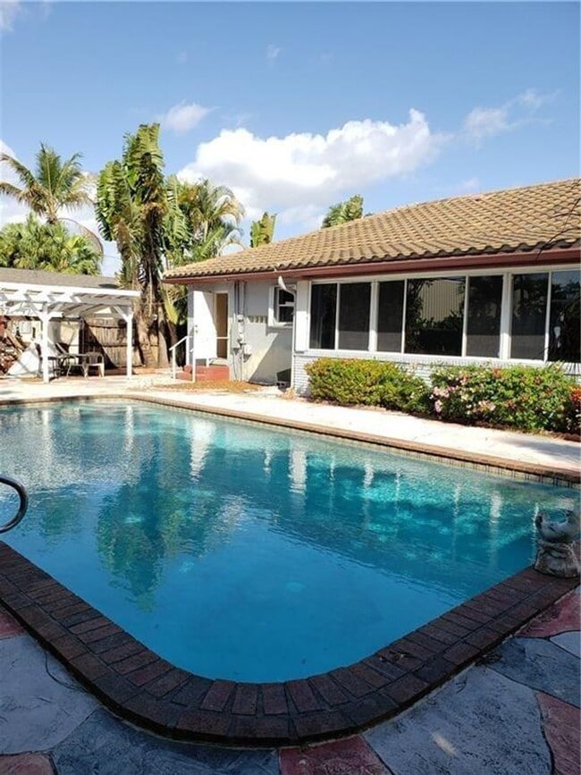 Photo - 516 NE 23rd St House