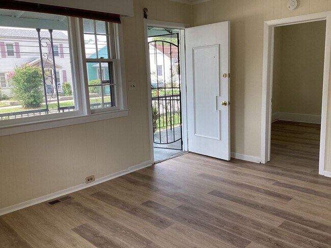 Foto del edificio - Downtown Wilmington - 3 Bedroom House