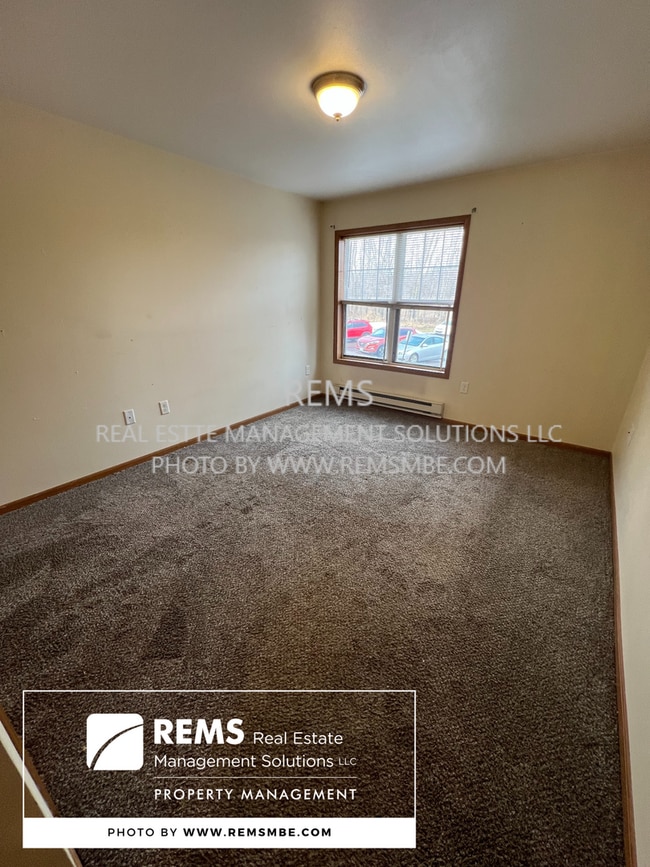 Building Photo - 33A Grand Canyon Dr