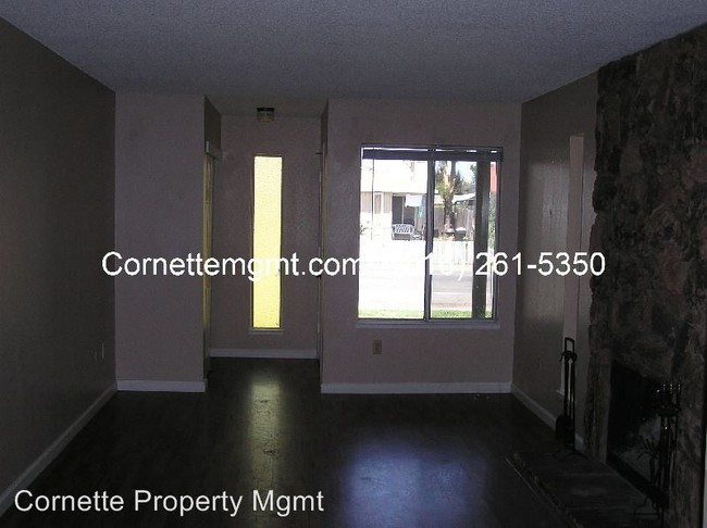 Building Photo - 2 br, 2 bath House - 3175 Laurelhurst Drive