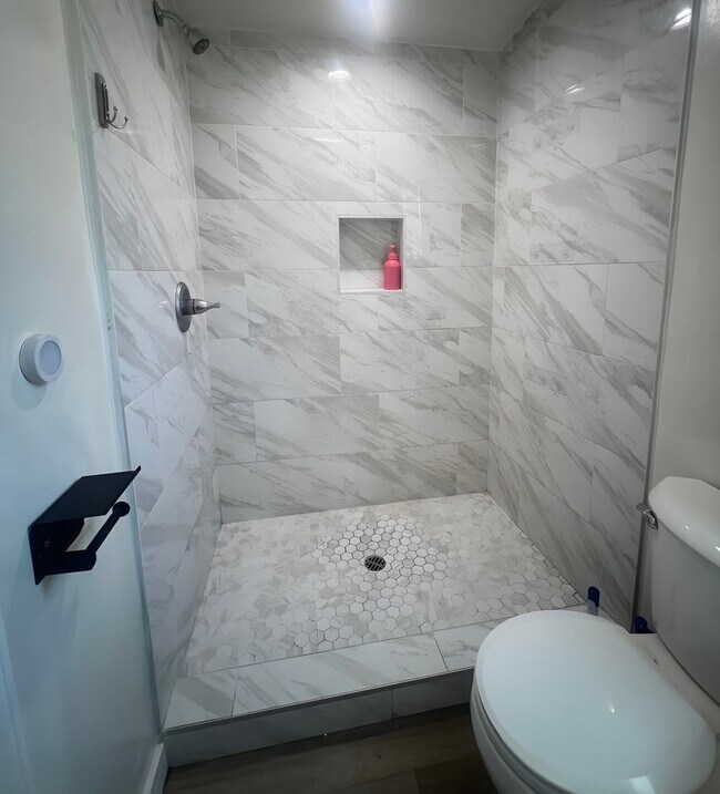 Foto del edificio - 3630 W 60th St