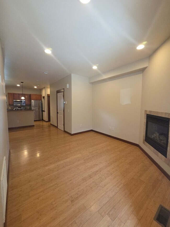 Building Photo - 3337 N 27th Ave