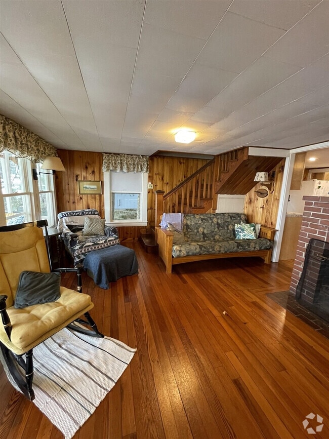 Building Photo - 65 Sebago Rd