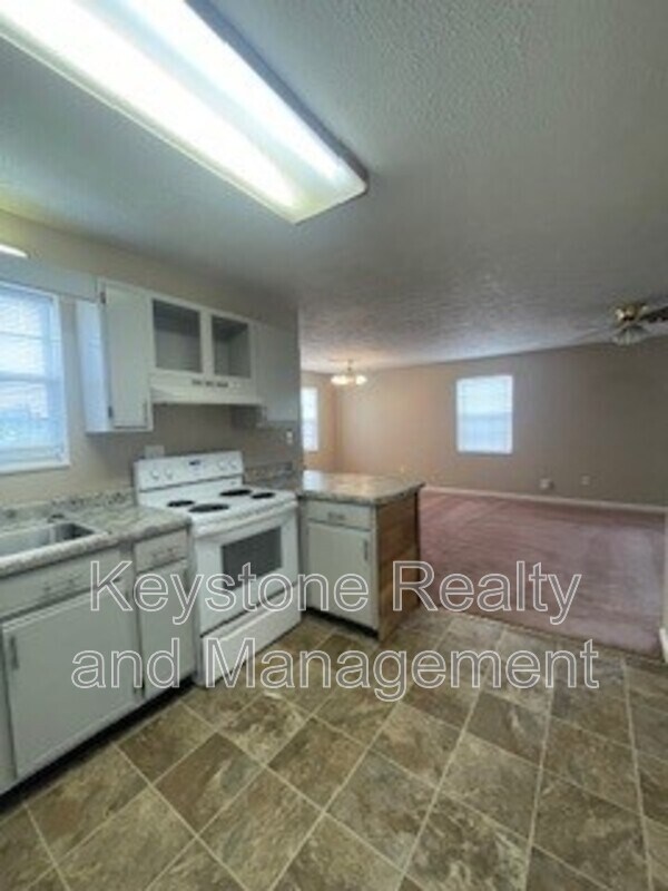 Foto del edificio - 298 Thompsonville Ln