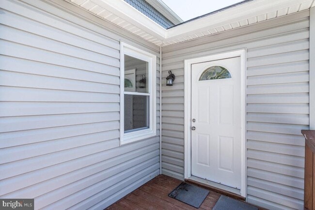 Foto del edificio - 1227 Tyler Ave