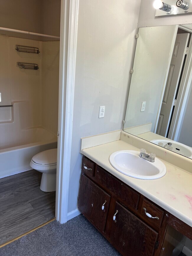 Foto del edificio - 6435 Bedford Ln