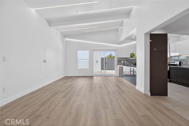 Foto del edificio - 10806 Paso Robles Ave