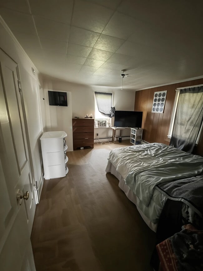 Foto del edificio - 1239 Cumberland Head Rd