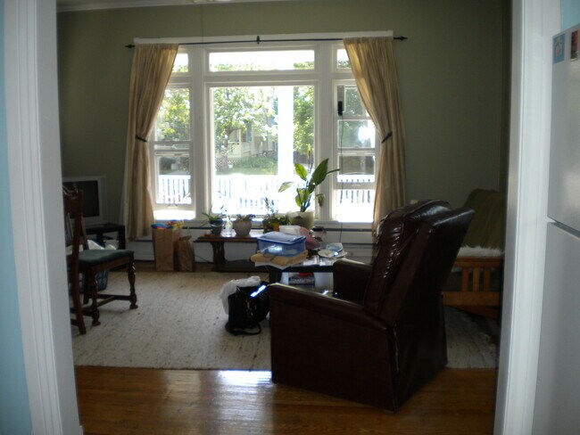 Livingroom - 2607 Colfax Ave S