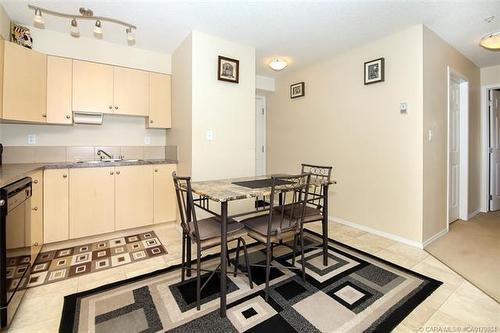 Building Photo - 2 Bed 1 Bath Unit in Sylvan Lake, AB