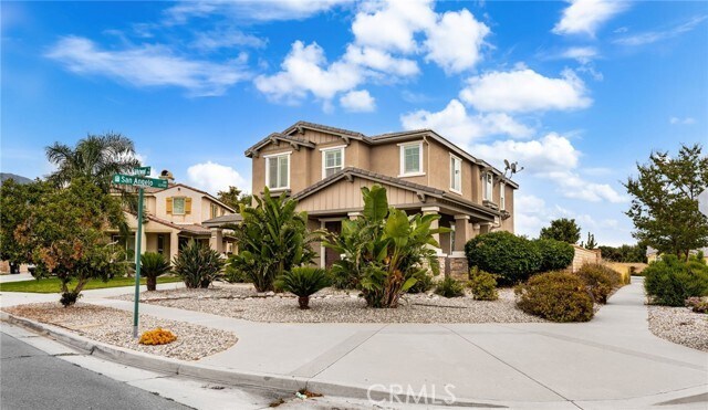 Foto del edificio - 5739 Nutwood Pl